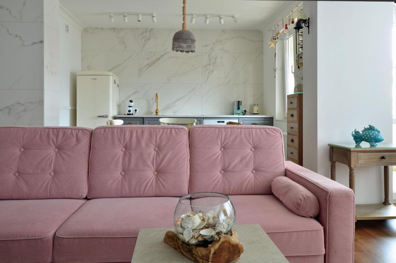 Apartament Biala Sowa - Weisse Eule Apartment Kolobrzeg Bagian luar foto