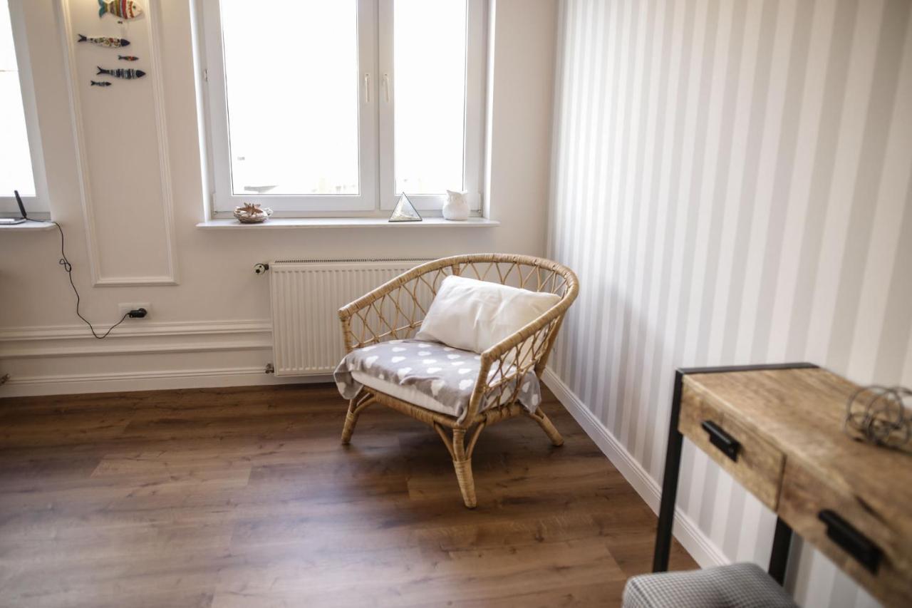 Apartament Biala Sowa - Weisse Eule Apartment Kolobrzeg Bagian luar foto